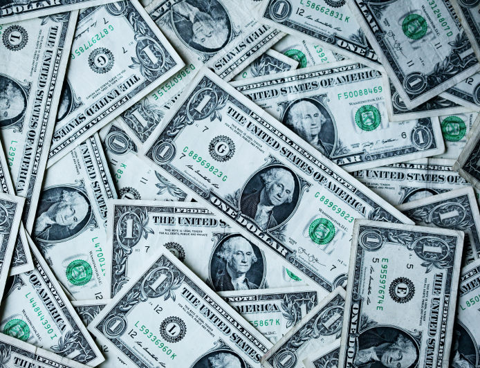 US Economy Shows Mixed Signals Ahead of 2026: Inflation, Spending, and Federal Reserve Signals Raise Concerns